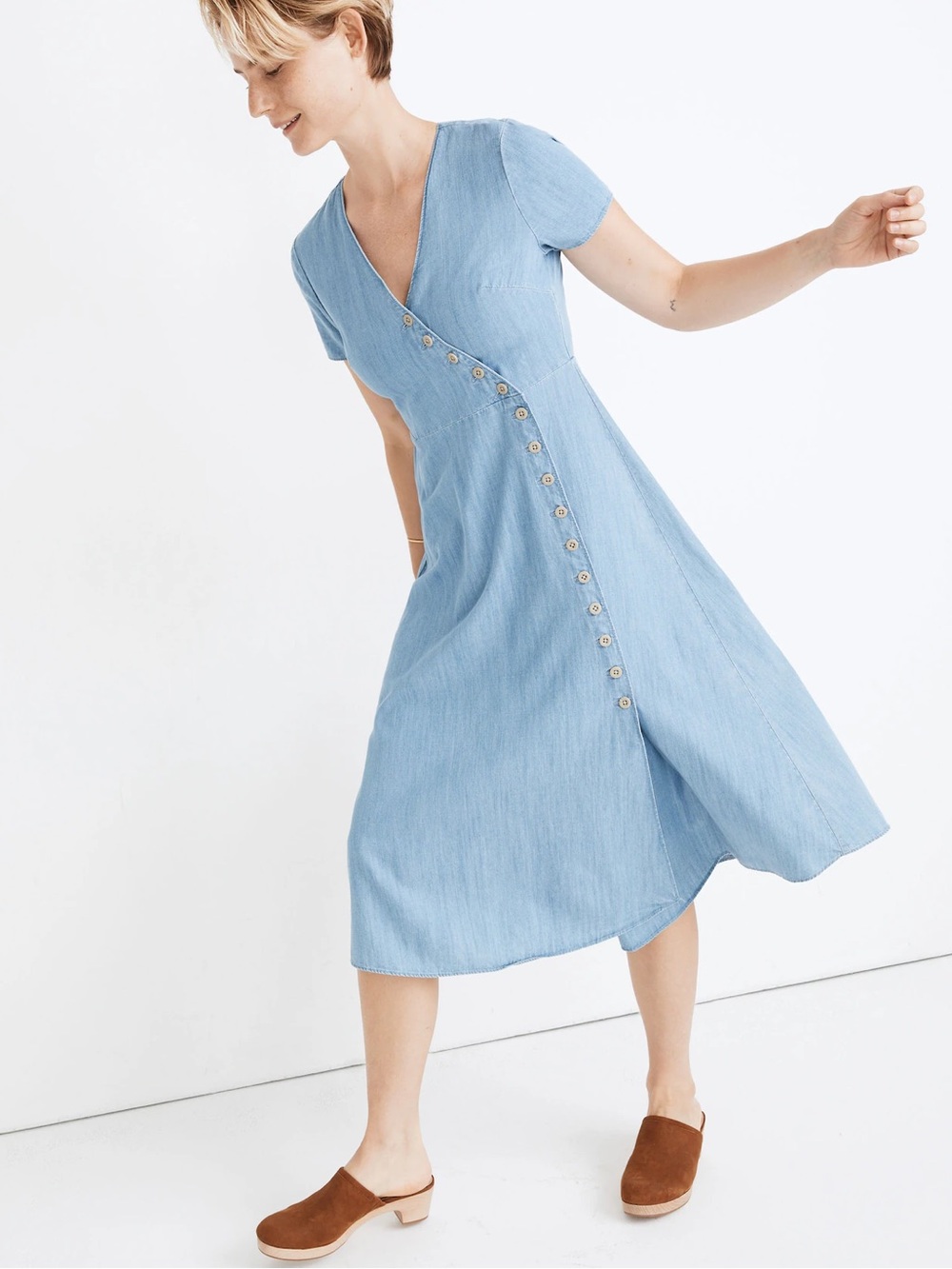 [Madewell] Indigo Button-Wrap Midi Dress in Faded Indigo - Picture 3 of 10